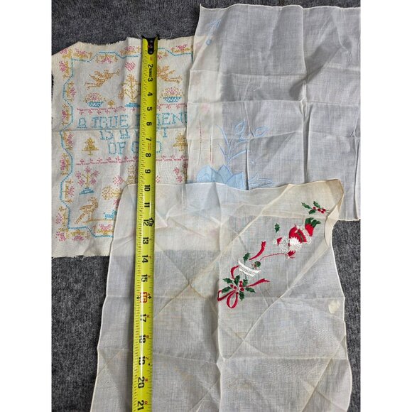 Vintage Embroidered Handkerchiefs Set Floral Designs & Decorative Patterns - Picture 5 of 5